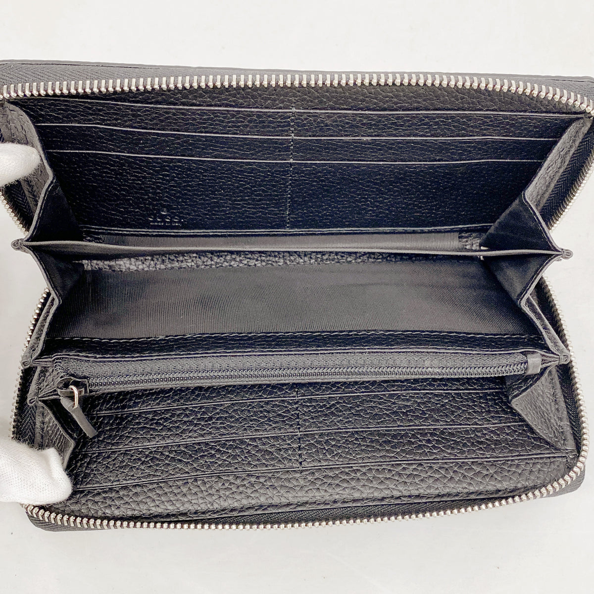 【6hb0293】グッチ 長財布 GGエンボス 739484 レザー ブラック シルバー金具【中古】メンズ