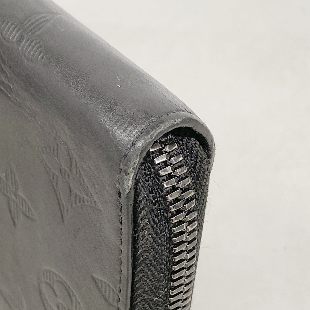 【6hb0299】ルイヴィトン 長財布 モノグラム・シャドウ ジッピーウォレットヴェルティカル M62902 ノワール【中古】メンズ