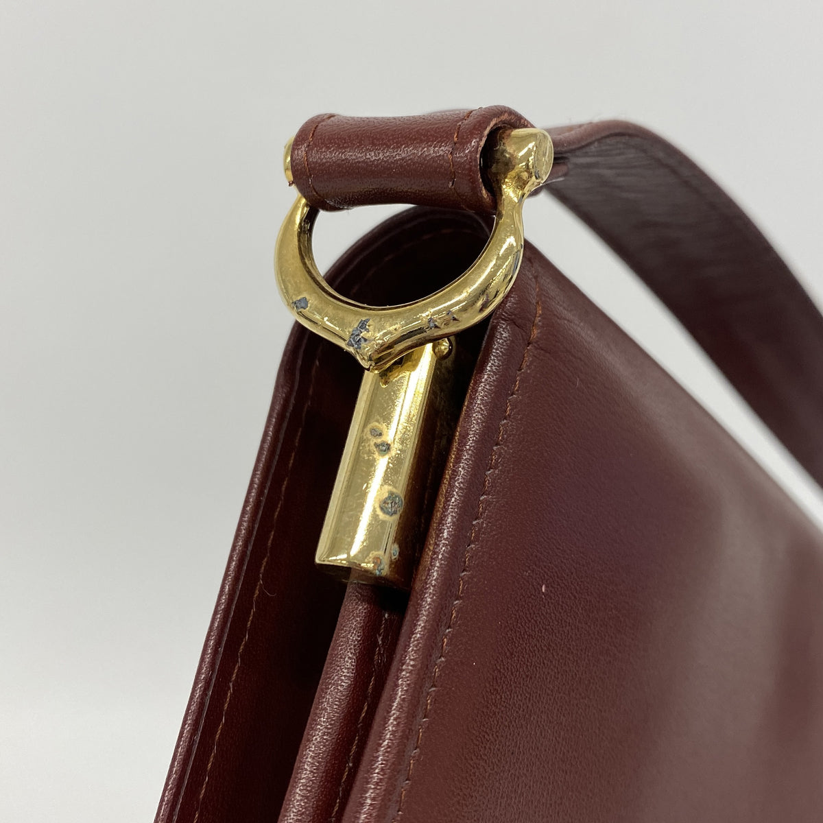 【6hb0312】カルティエ ショルダーバッグ マスト レザー ボルドー ゴールド金具【中古】レディース