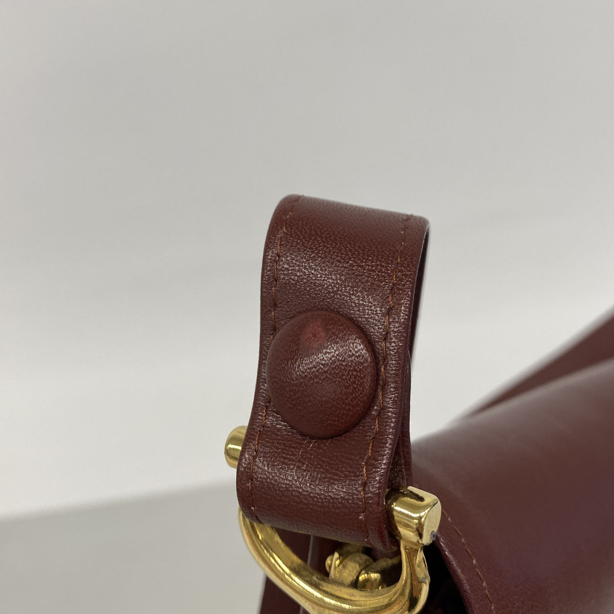 【6hb0312】カルティエ ショルダーバッグ マスト レザー ボルドー ゴールド金具【中古】レディース