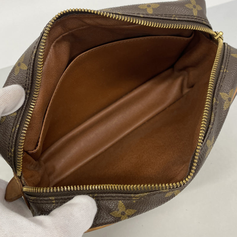 【6hb0315】ルイヴィトン クラッチバッグ モノグラム コンピエーニュ23 M51847 ブラウン【中古】メンズ レディース ユニセックス