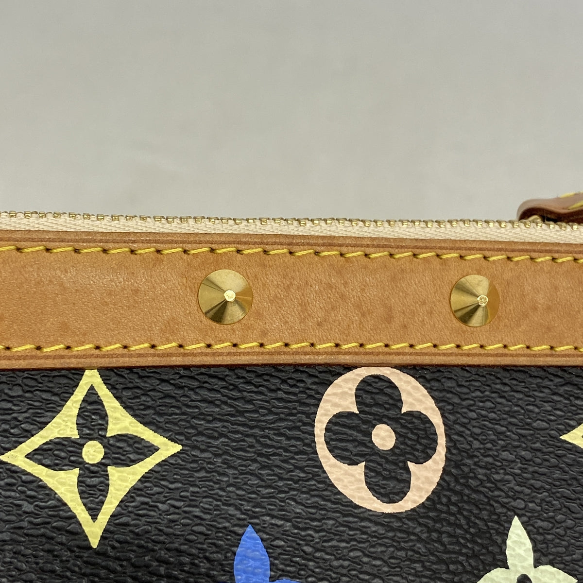 【6hb0329】ルイヴィトン ポーチ モノグラム・マルチカラー ポシェットアクセソワール M92648 ノワール【中古】レディース