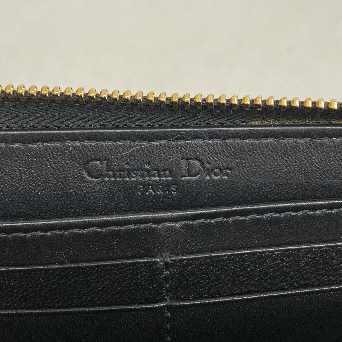 【6hb0330】クリスチャンディオール 長財布 カナージュ レザー ブラック ゴールド金具【中古】レディース