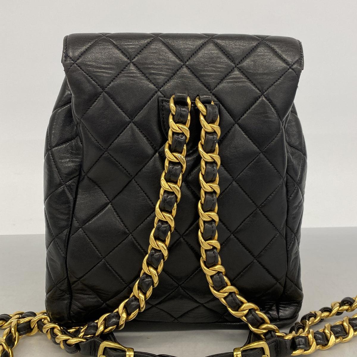 【6hb0349-k】シャネル リュック・デイパック マトラッセ ラムスキン ブラック ゴールド金具【中古】レディース