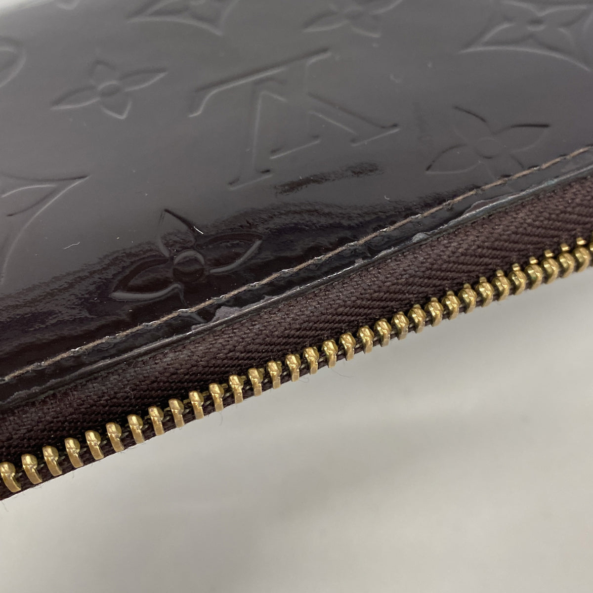 【6hb0374-k】ルイヴィトン 長財布 ヴェルニ ジッピーウォレット M93522 アマラント【中古】レディース