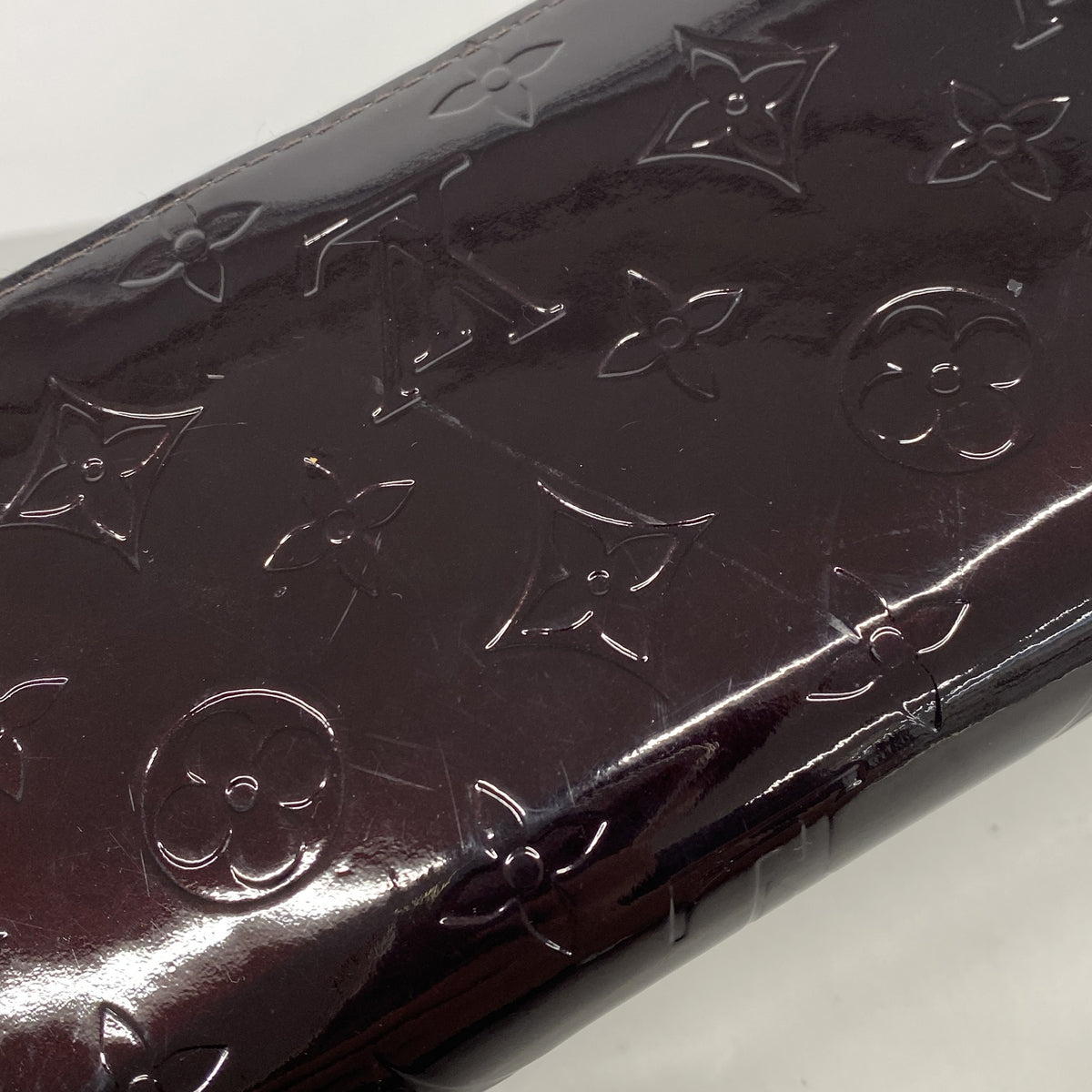 【6hb0374-k】ルイヴィトン 長財布 ヴェルニ ジッピーウォレット M93522 アマラント【中古】レディース