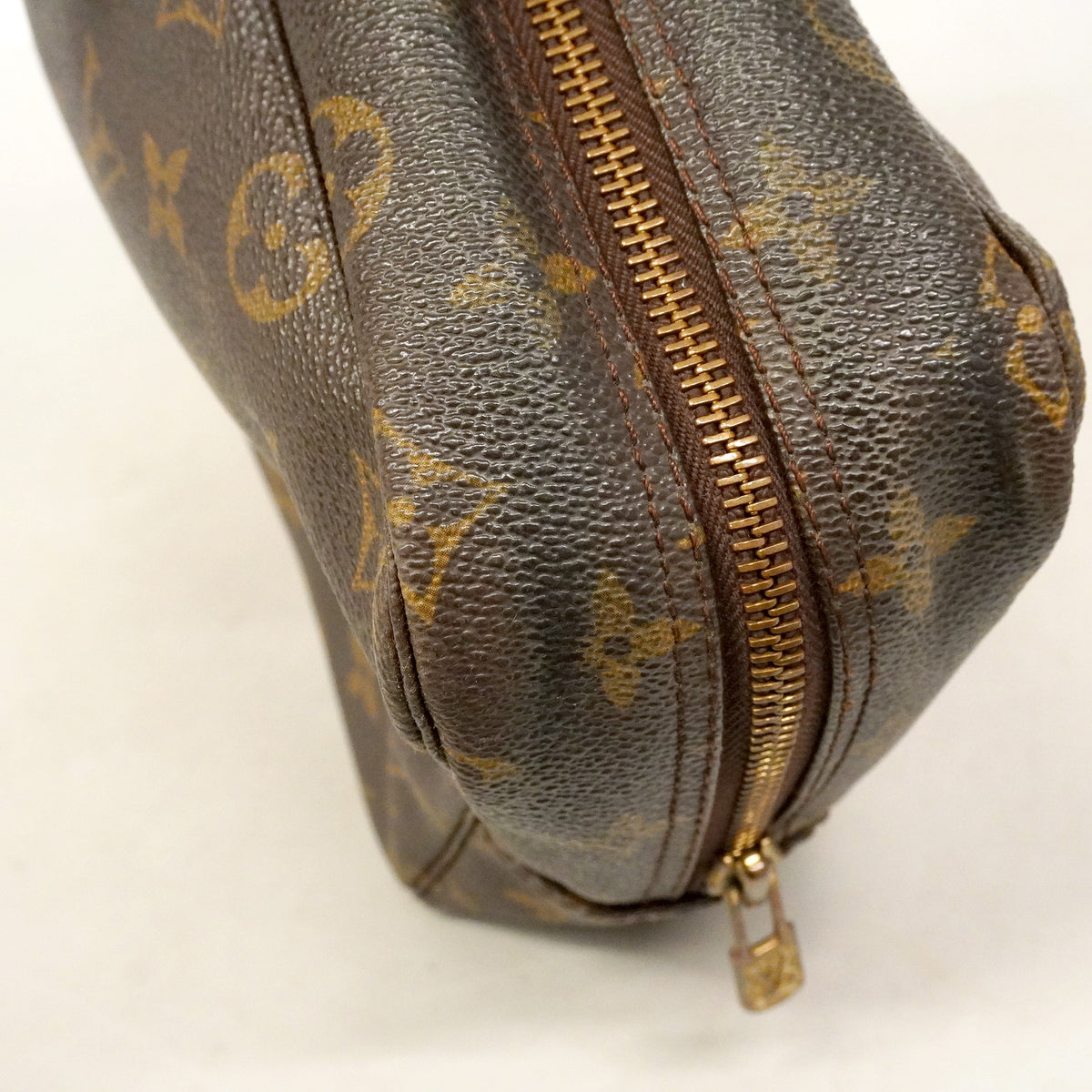 【6hb0395】ルイヴィトン ポーチ モノグラム トゥルーストワレット28 M47522 ブラウン【中古】レディース