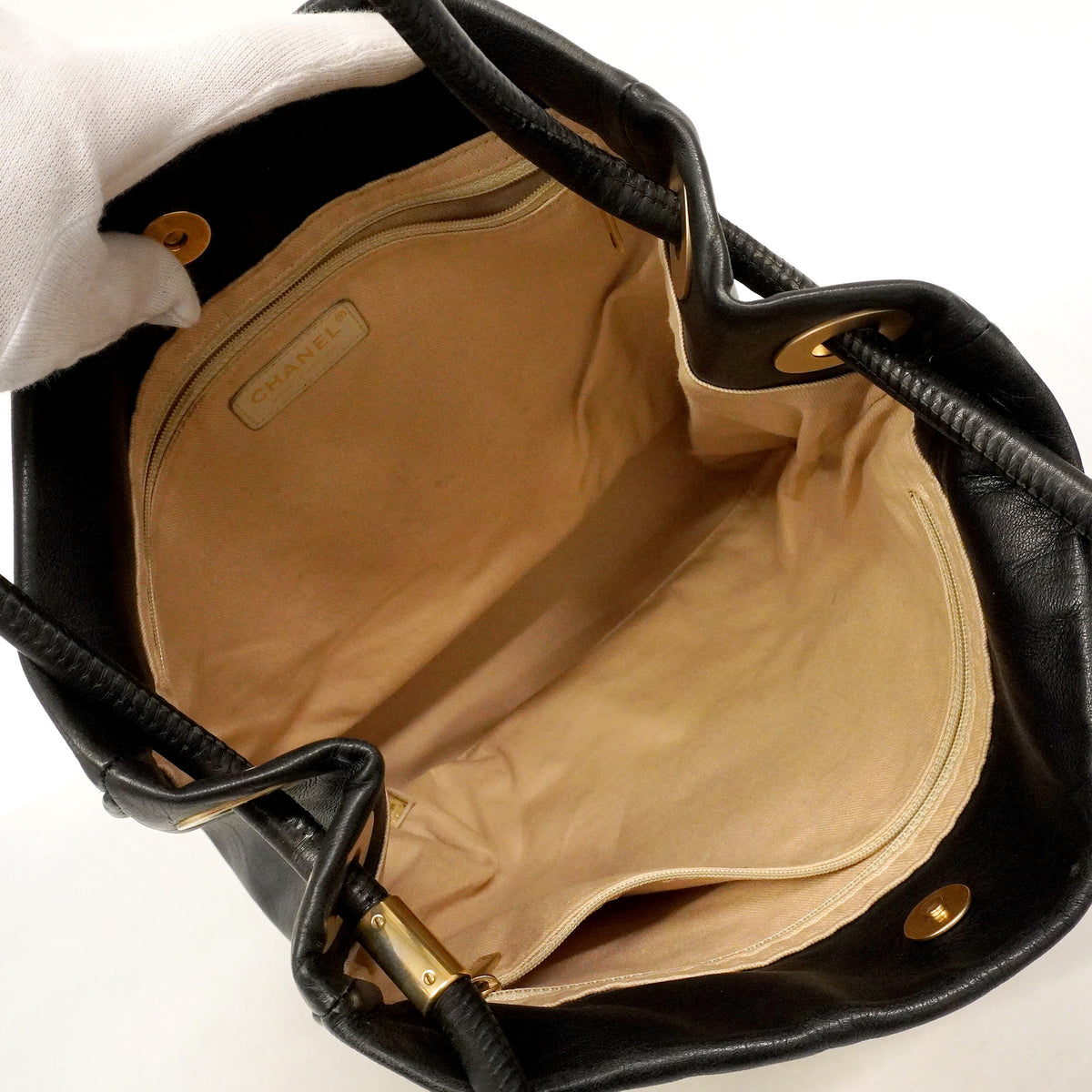 【6hb0399-k】シャネル トートバッグ カメリア レザー ブラック ゴールド金具【中古】レディース