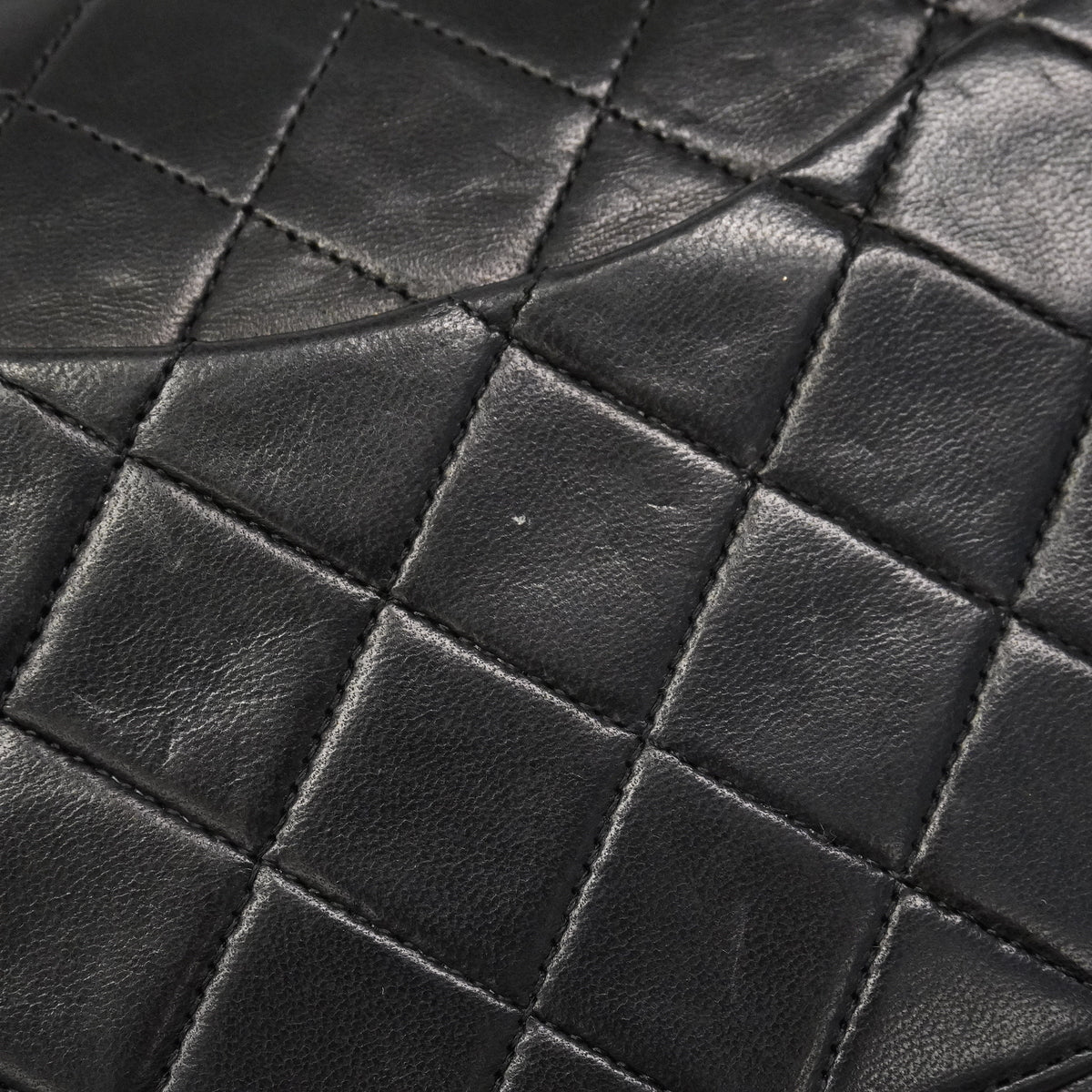 【6hb0493】シャネル ショルダーバッグ マトラッセ Wフラップ Wチェーン ラムスキン ブラック ゴールド金具【中古】レディース