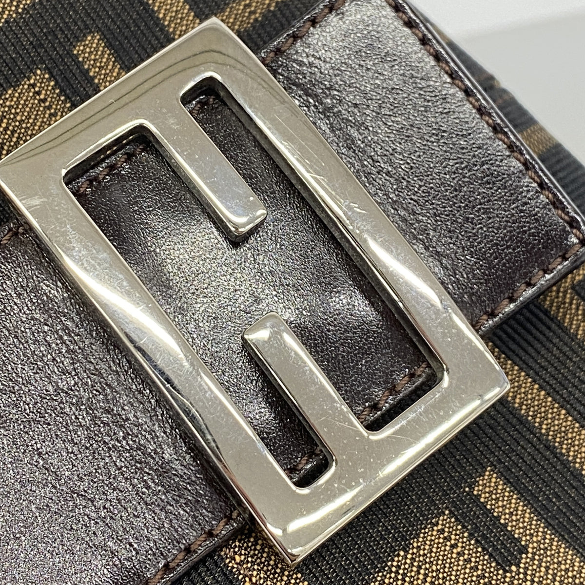 【6hb0521】フェンディ ハンドバッグ ズッカ ナイロンキャンバス ブラウン シルバー金具【中古】レディース