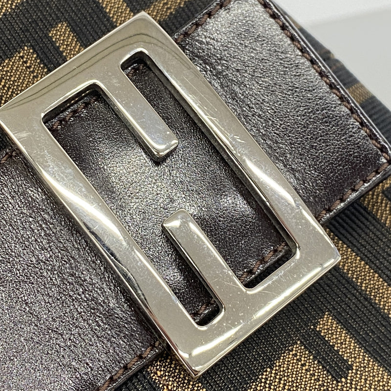 【6hb0521】フェンディ ハンドバッグ ズッカ ナイロンキャンバス ブラウン シルバー金具【中古】レディース