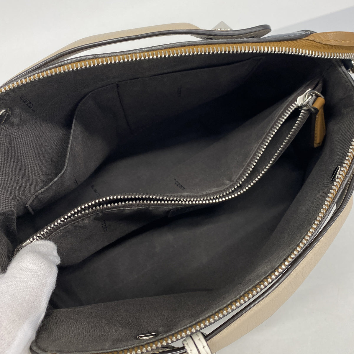 【6hb0523】フェンディ ハンドバッグ ピーカブー バイザウェイ レザー ネイビー ブラウン シルバー金具 2wayバッグ【中古】レディース