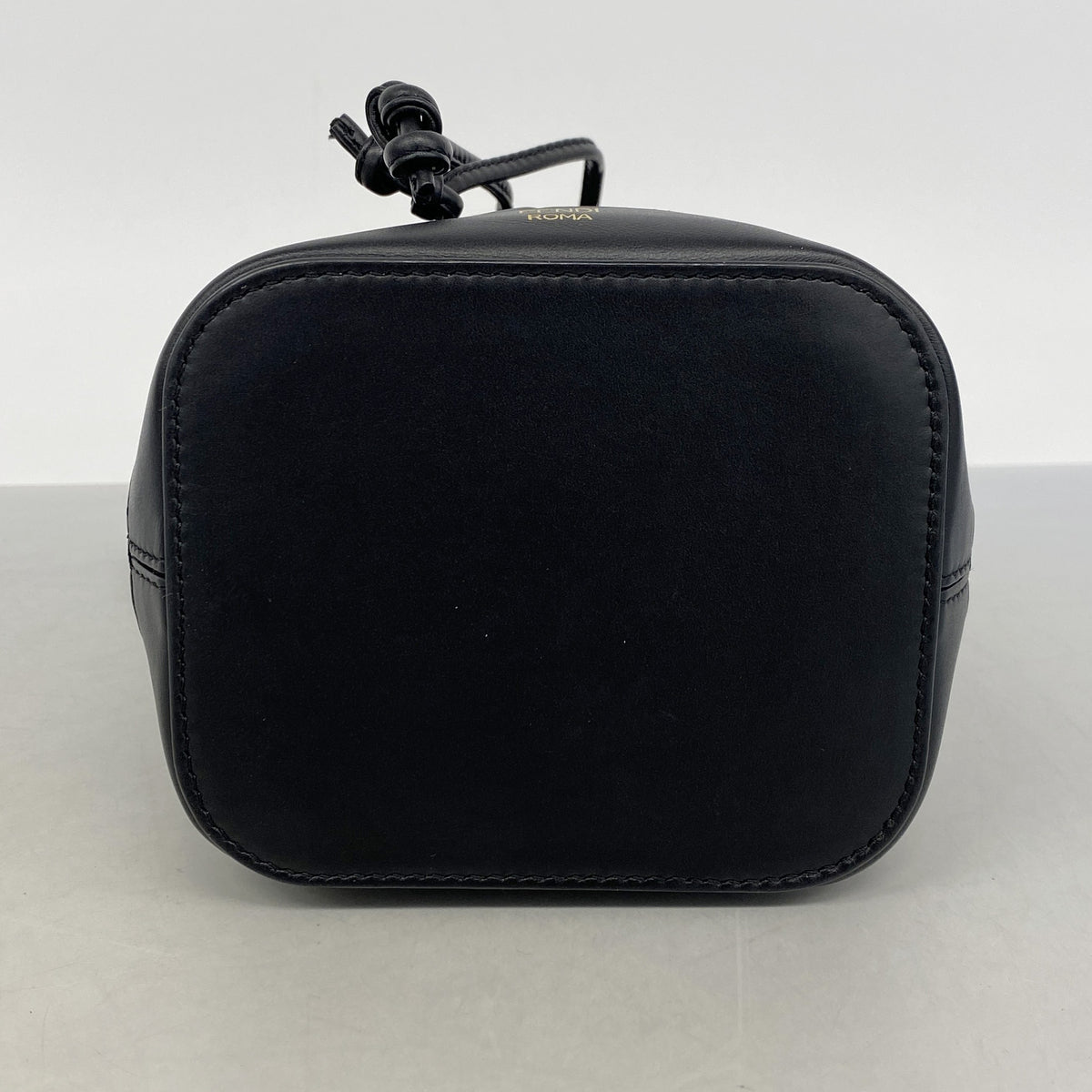 【6hb0524】フェンディ ハンドバッグ モントレゾール レザー ブラック ゴールド金具 2wayバッグ【中古】レディース