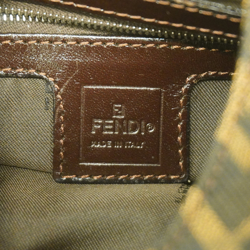 【6hb0546】フェンディ ショルダーバッグ ズッカ ナイロンキャンバス ブラウン シルバー金具【中古】レディース