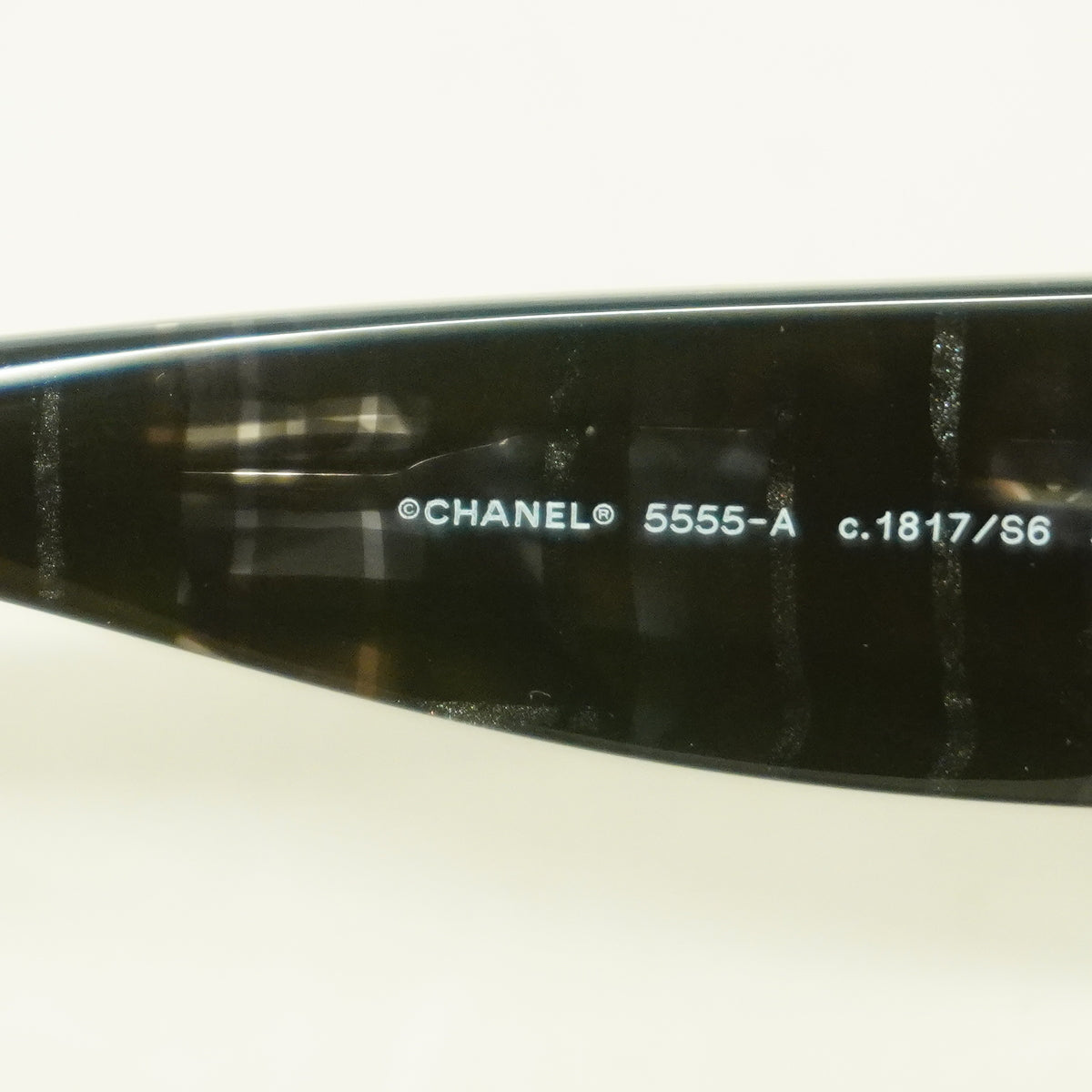 【6hb0551】シャネル サングラス 5555-A プラスチック ブラック シルバー金具【中古】レディース