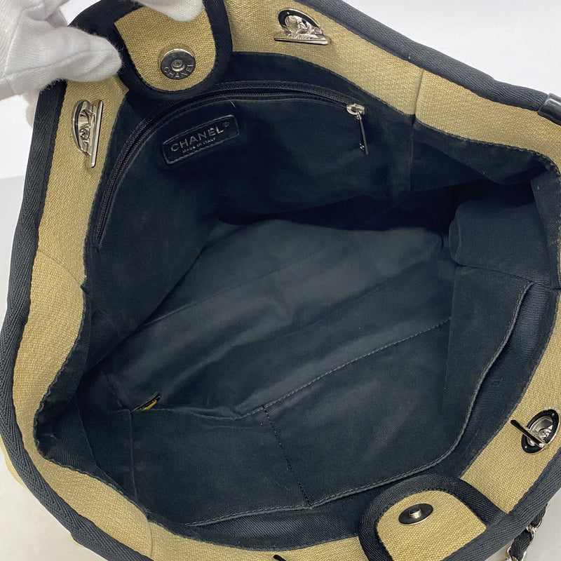 【6hb0605】シャネル チェーントート ドーヴィル キャンバス ベージュ ブラック シルバー金具【中古】レディース