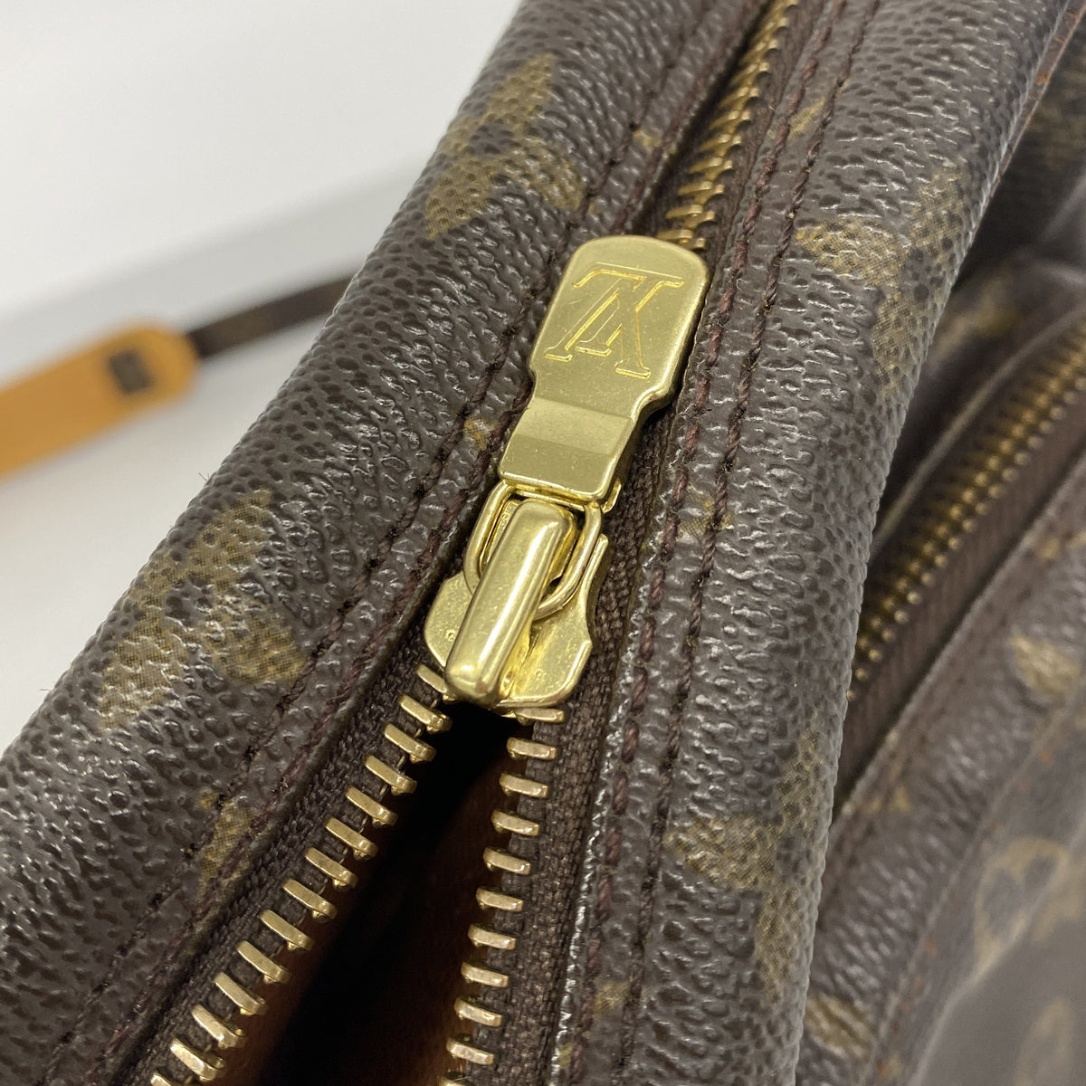 【6hb0623】ルイヴィトン ショルダーバッグ モノグラム アマゾン M45236 ブラウン【中古】レディース