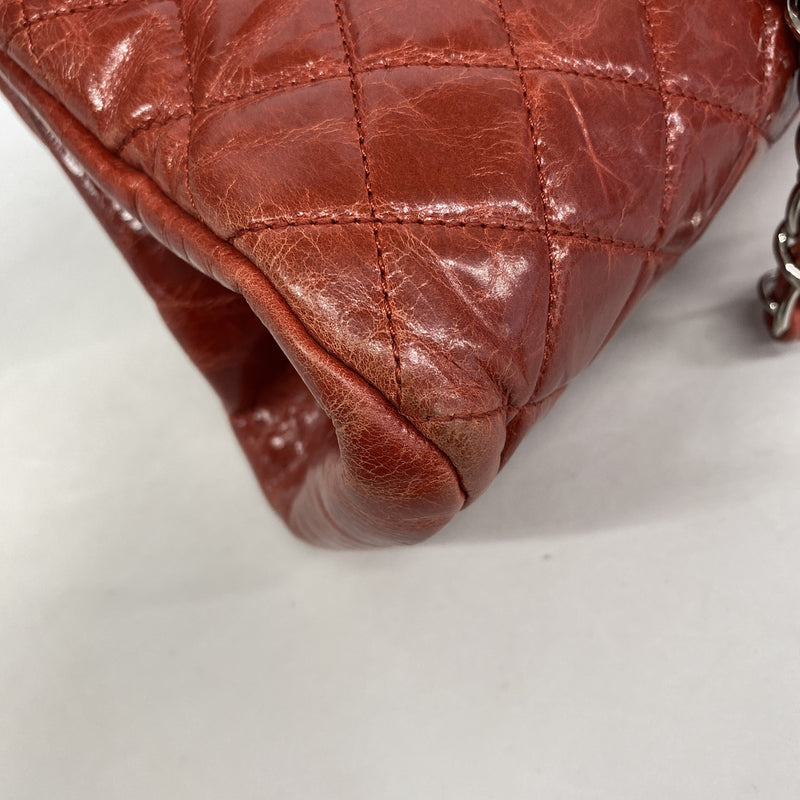【6hb0645-k】シャネル ショルダーバッグ マトラッセ チェーンショルダー レザー レッド シルバー金具【中古】レディース