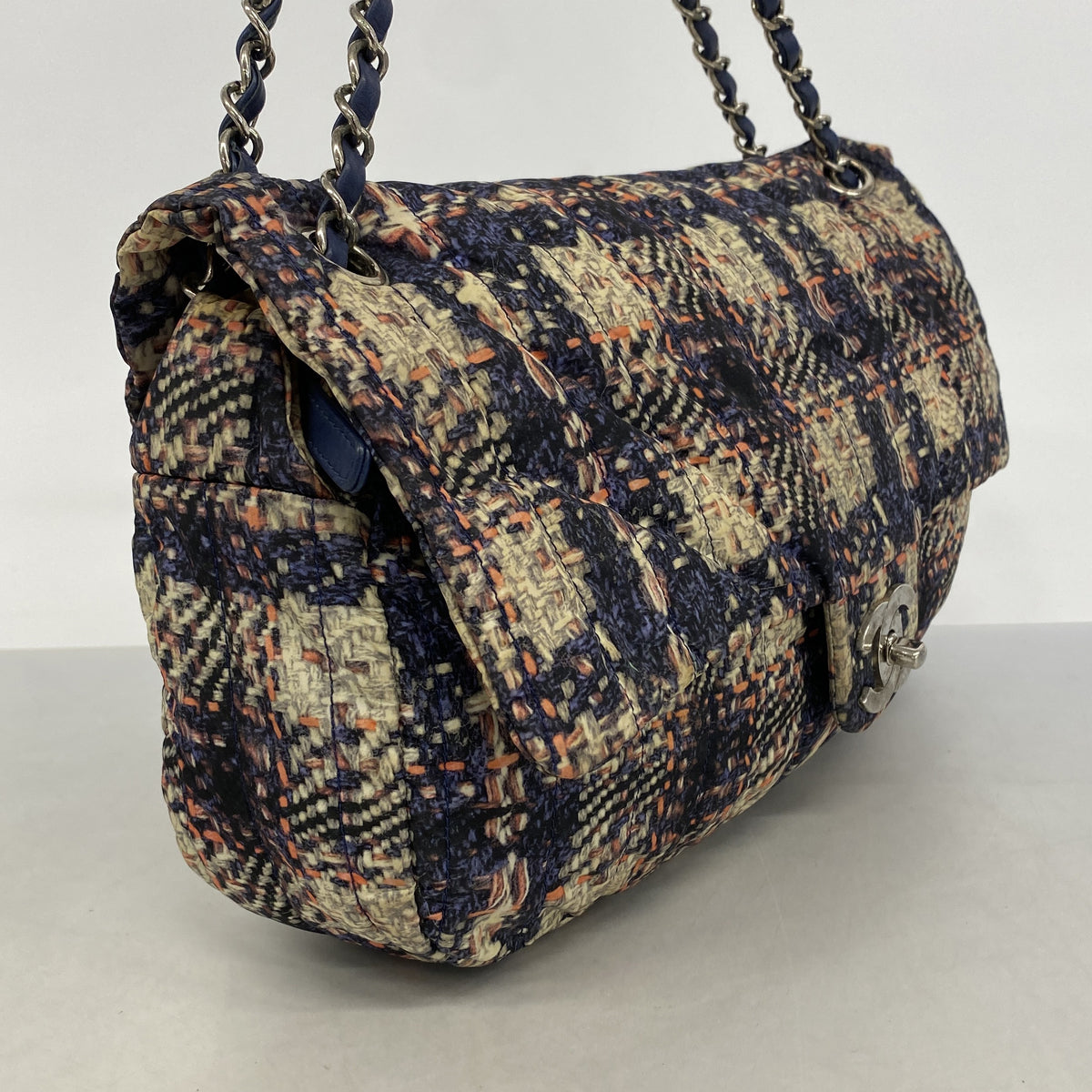 【6hb0646-k】シャネル ショルダーバッグ Wチェーン ナイロン ネイビー ベージュ ピンク シルバー金具【中古】レディース