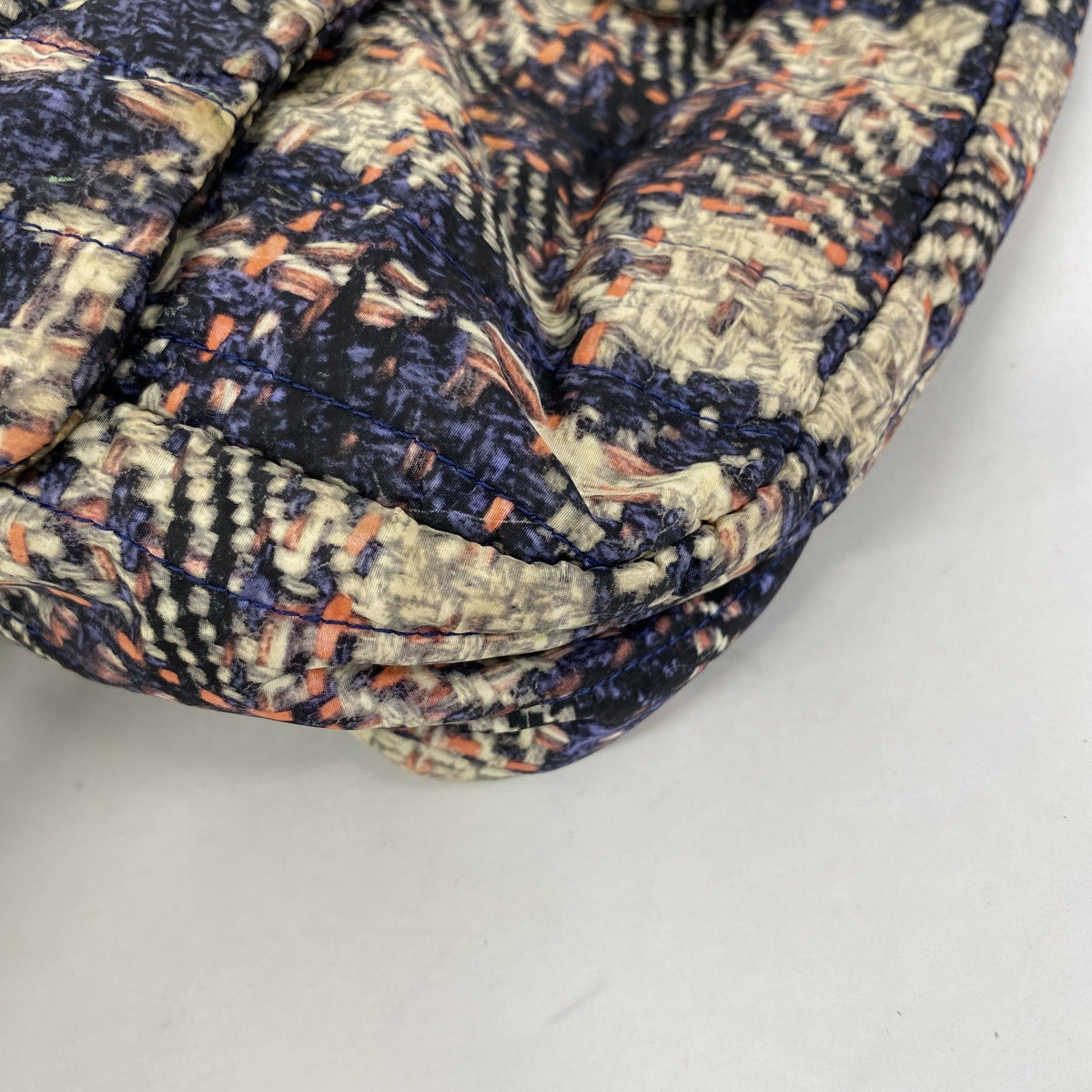 【6hb0646-k】シャネル ショルダーバッグ Wチェーン ナイロン ネイビー ベージュ ピンク シルバー金具【中古】レディース