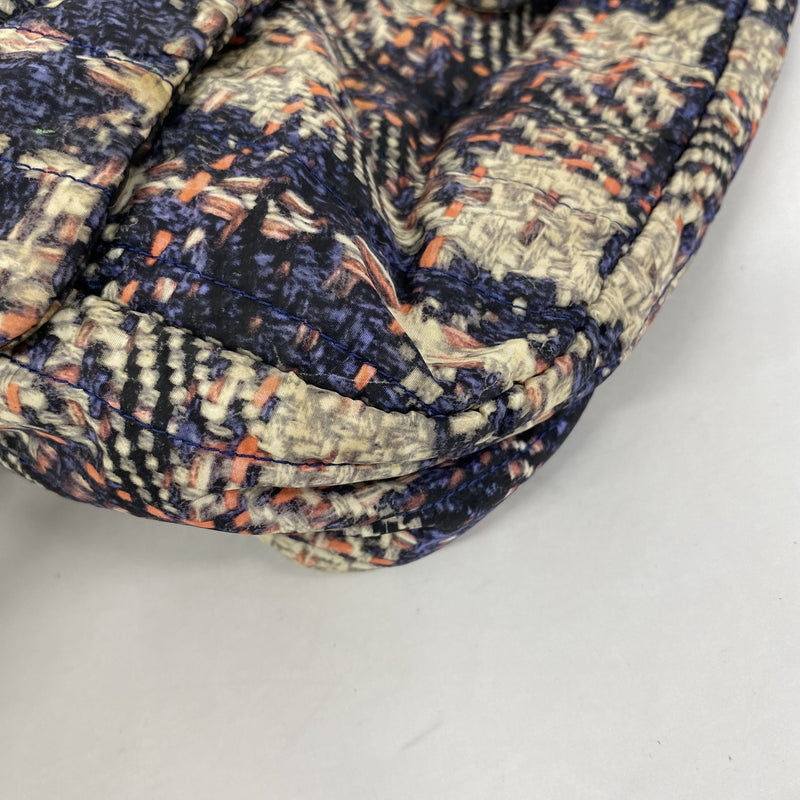 【6hb0646-k】シャネル ショルダーバッグ Wチェーン ナイロン ネイビー ベージュ ピンク シルバー金具【中古】レディース