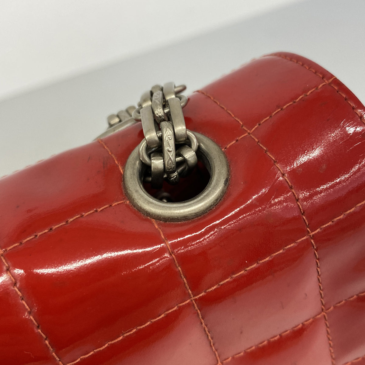 【6hb0648-k】シャネル ショルダーバッグ 2.55/チョコバー Wチェーン パテントレザー レッド シルバー金具【中古】レディース