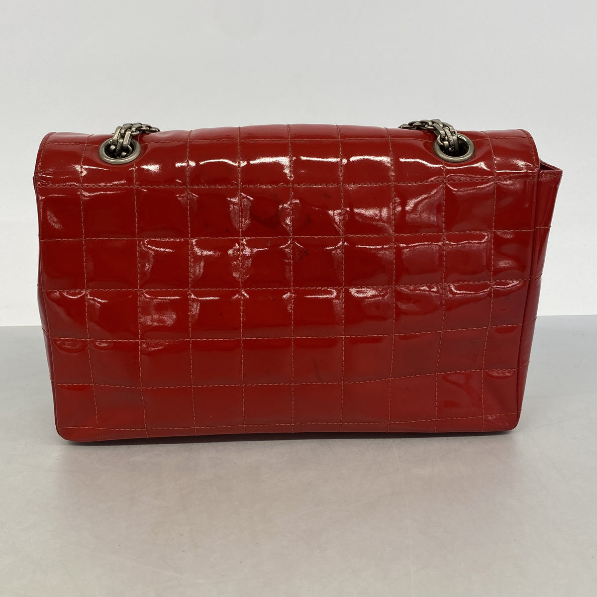 【6hb0648-k】シャネル ショルダーバッグ 2.55/チョコバー Wチェーン パテントレザー レッド シルバー金具【中古】レディース