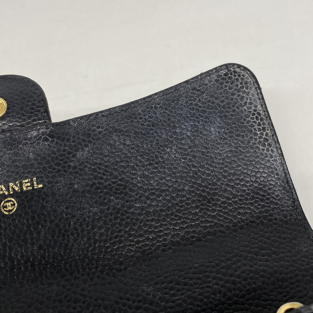 【6hb0677-k】シャネル 長財布 マトラッセ キャビアスキン ブラック ゴールド金具【中古】レディース