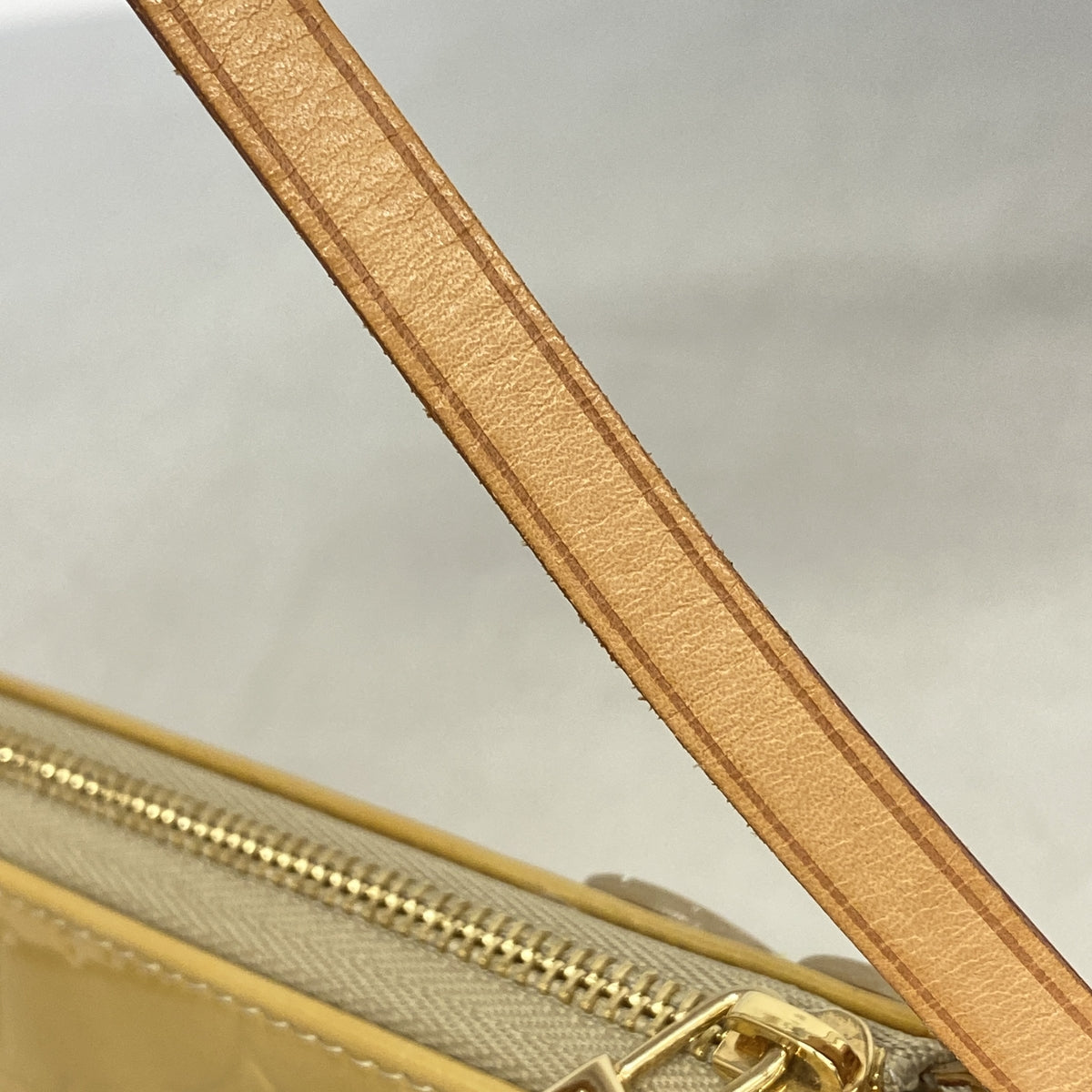 【6hb0691-k】ルイヴィトン ポーチ フラワーレキシントン M92246 ベージュ【中古】レディース
