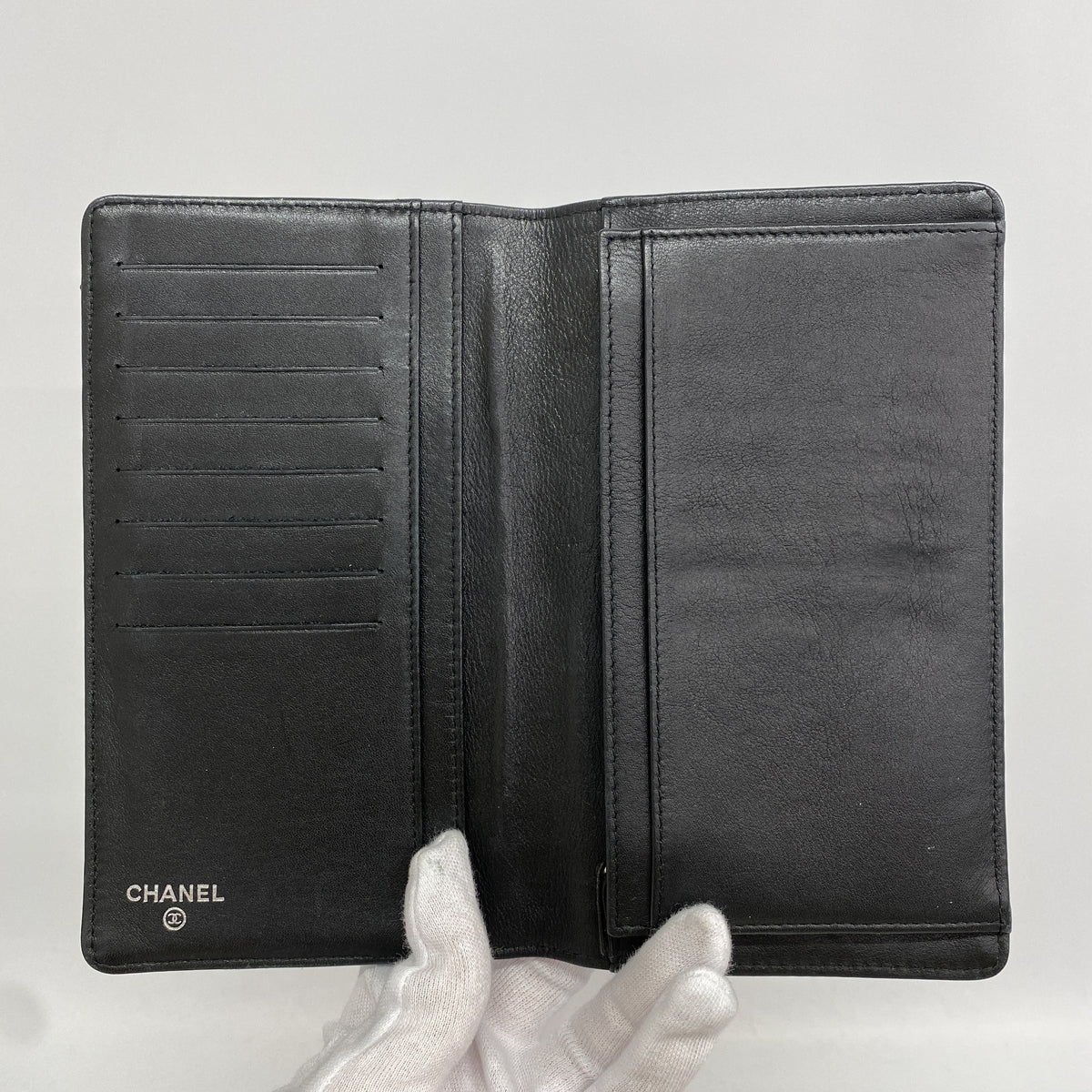 【6hb0694-k】シャネル 長財布 キャビアスキン ブラック シルバー金具【中古】レディース