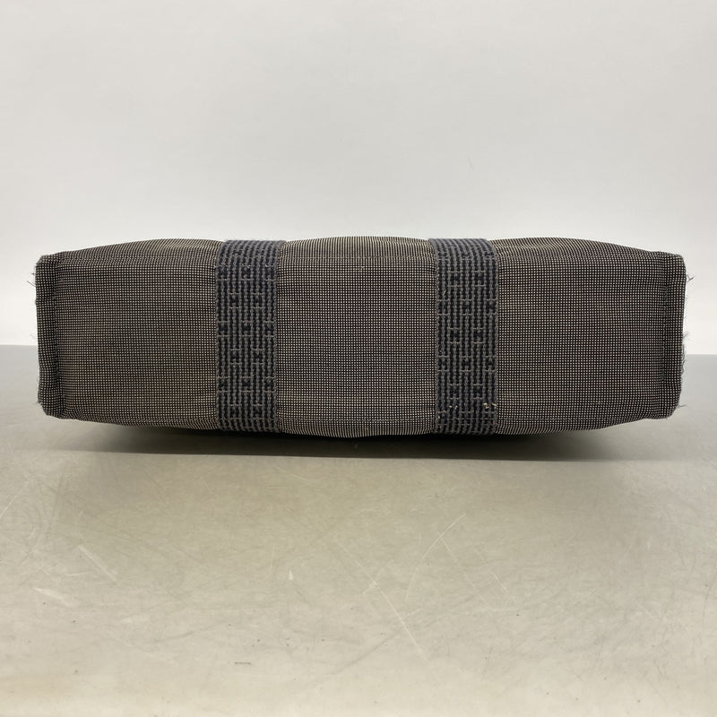 【6hb0696-k】エルメス トートバッグ エールラインMM ナイロン グレー シルバー金具【中古】メンズ レディース ユニセックス