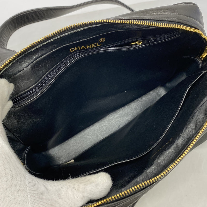 【6hb0699-k】シャネル ショルダーバッグ マトラッセ ラムスキン ブラック ゴールド金具【中古】レディース