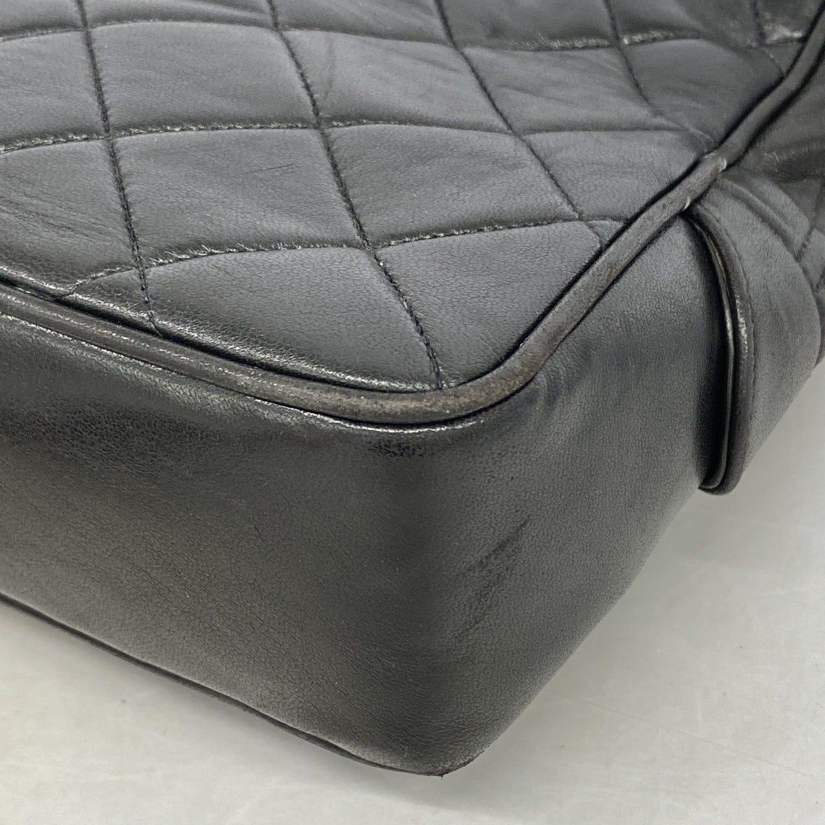 【6hb0699-k】シャネル ショルダーバッグ マトラッセ ラムスキン ブラック ゴールド金具【中古】レディース