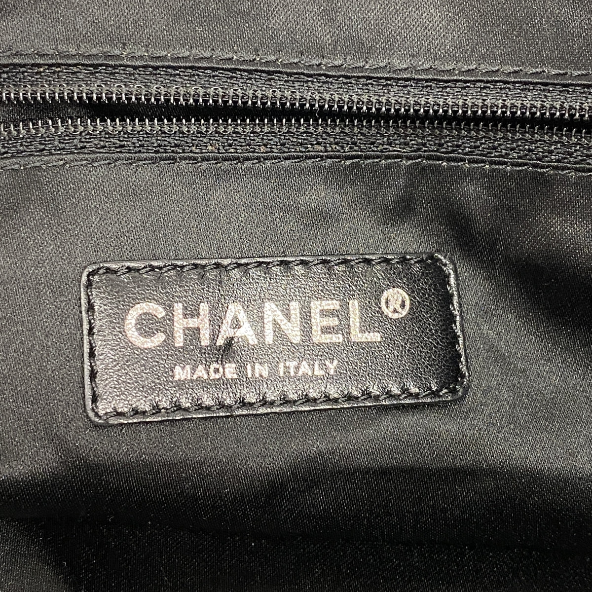 【6hb0713-k】シャネル チェーントート スパンコール レザー ブラック シルバー シルバー金具【中古】レディース