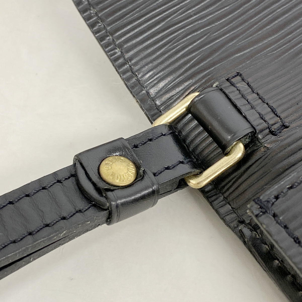 【6hb0719-k】ルイヴィトン クラッチバッグ エピ ポシェットセリエドラゴンヌ M52612 ノワール【中古】メンズ