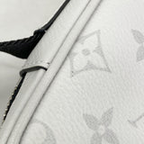 【6hb0785-k】ルイヴィトン ショルダーバッグ タイガラマ アウトドアメッセンジャーPM M30243 アンタークティカ【中古】メンズ