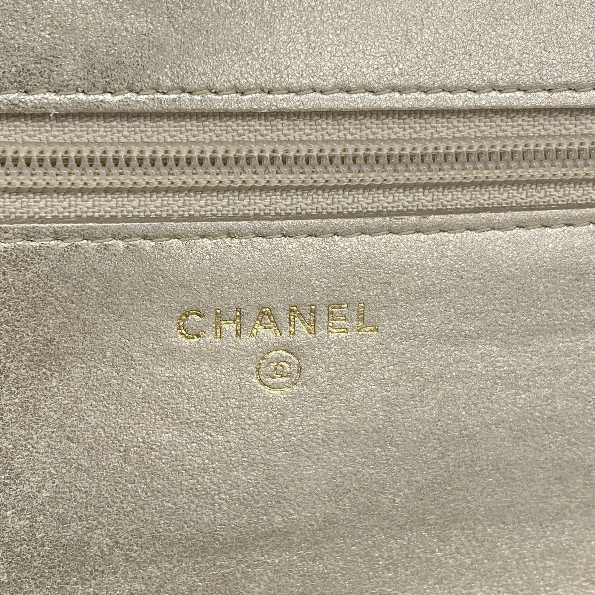 【6hb0809-k】シャネル ショルダーウォレット レザー ゴールド シャンパンゴールド金具【中古】レディース
