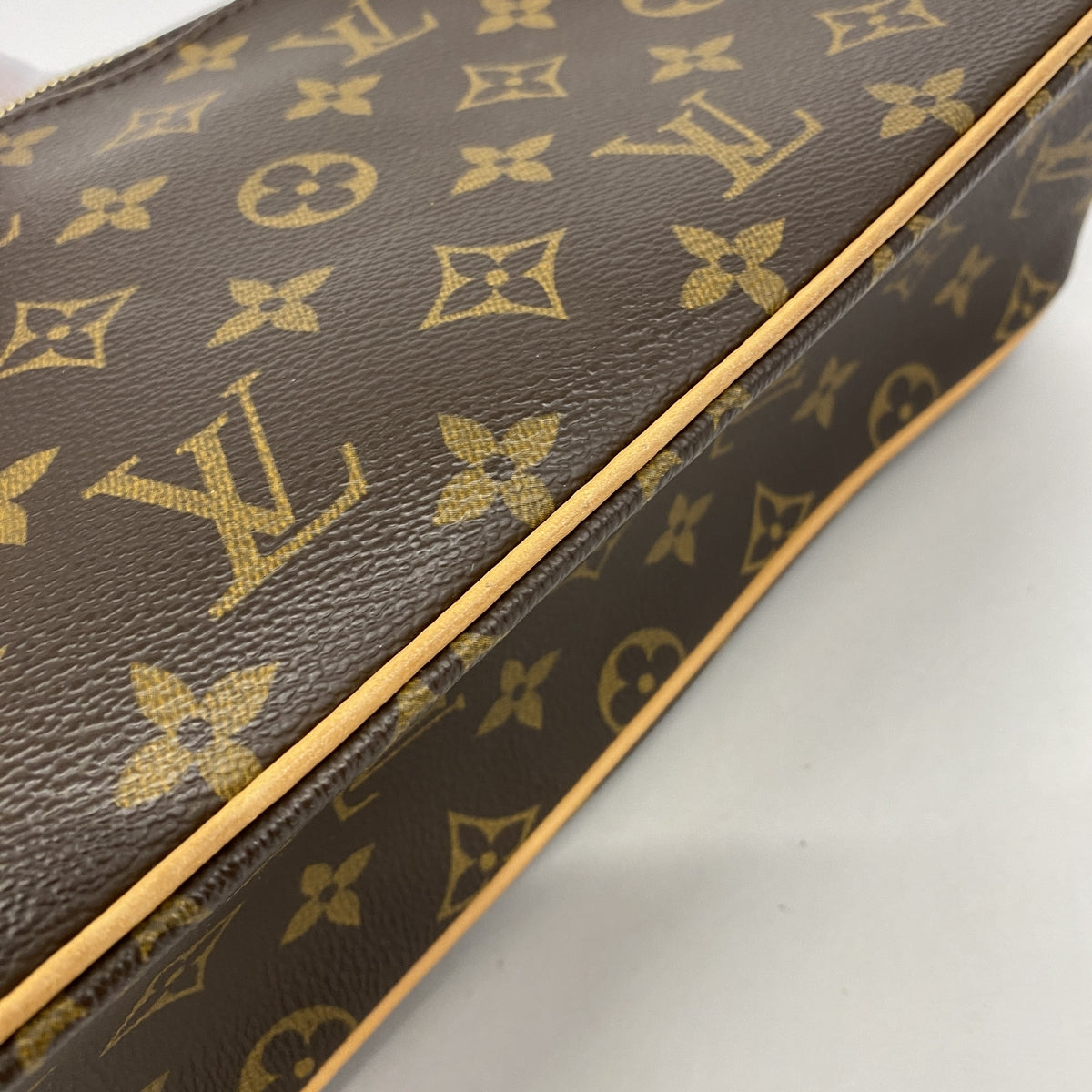【6hb0823】ルイヴィトン ショルダーバッグ モノグラム ヴィバシテMM M51164 ブラウン【中古】レディース