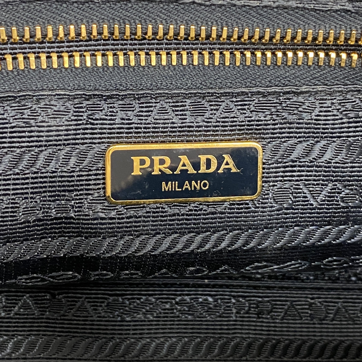 【6hb0842-k】プラダ ポーチ デニム ブルー ゴールド金具【中古】レディース