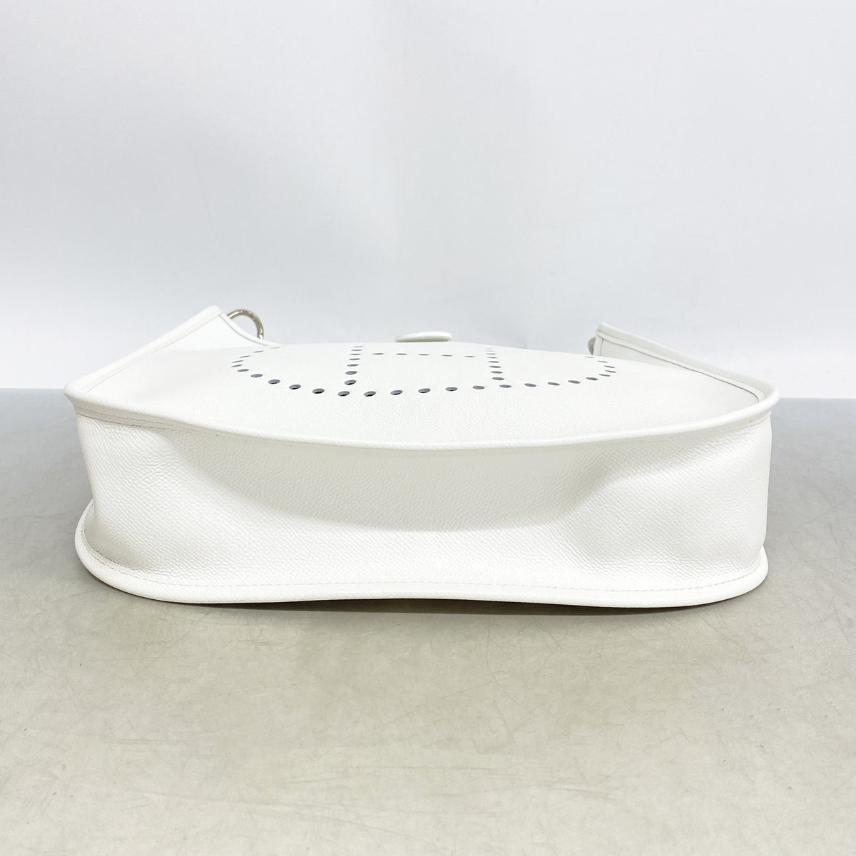 【6hb0874】エルメス ショルダーバッグ エヴリン1PM ヴォーエプソン ホワイト シルバー金具 □H刻印【中古】レディース