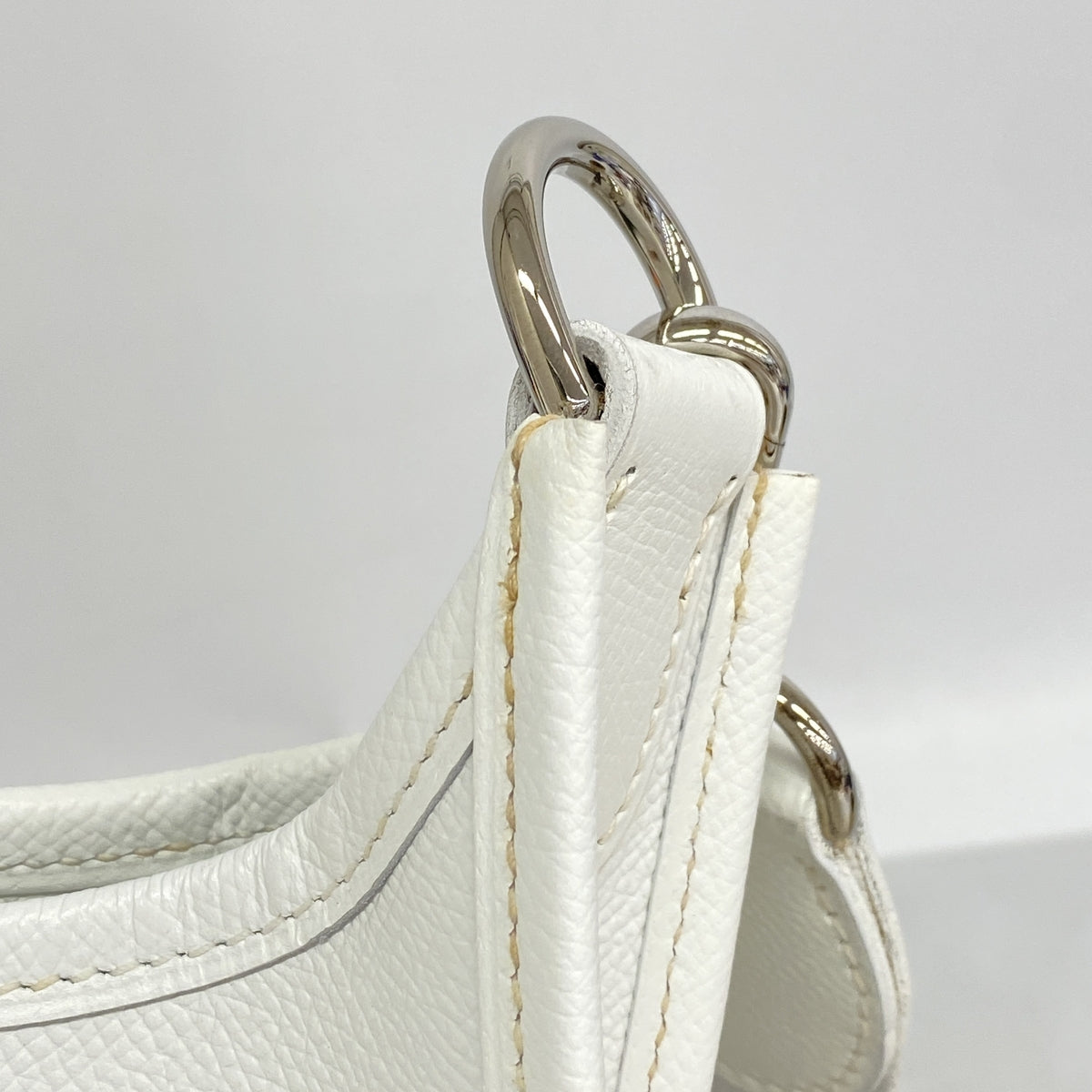 【6hb0874】エルメス ショルダーバッグ エヴリン1PM ヴォーエプソン ホワイト シルバー金具 □H刻印【中古】レディース