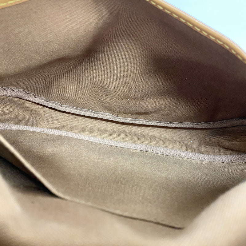 【6hb0875】ルイヴィトン ショルダーバッグ モノグラム ソミュール30 M42256 ブラウン【中古】レディース