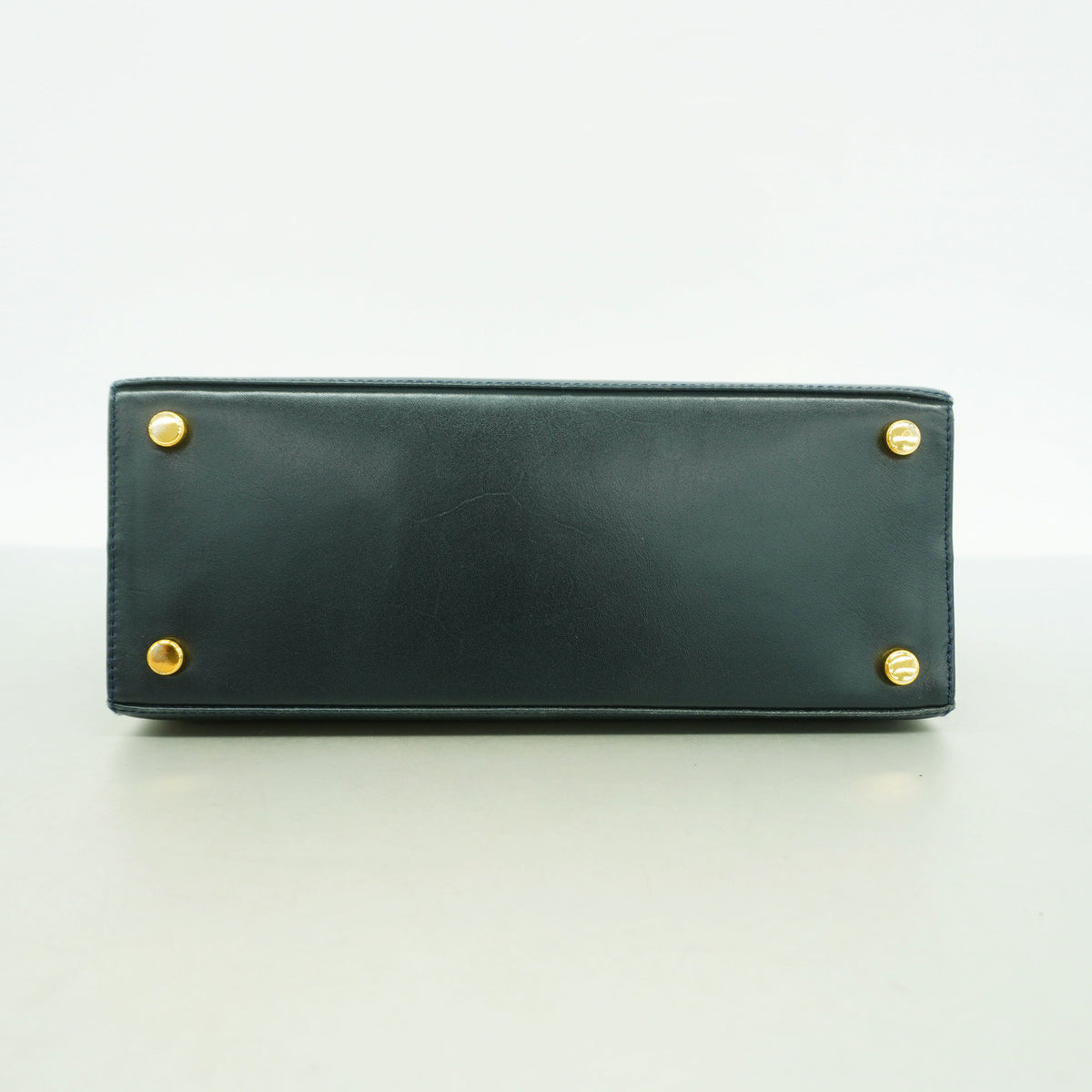 【6hb0895】サルヴァトーレフェラガモ ハンドバッグ ヴァラ レザー ネイビー ゴールド金具 2wayバッグ【中古】レディース