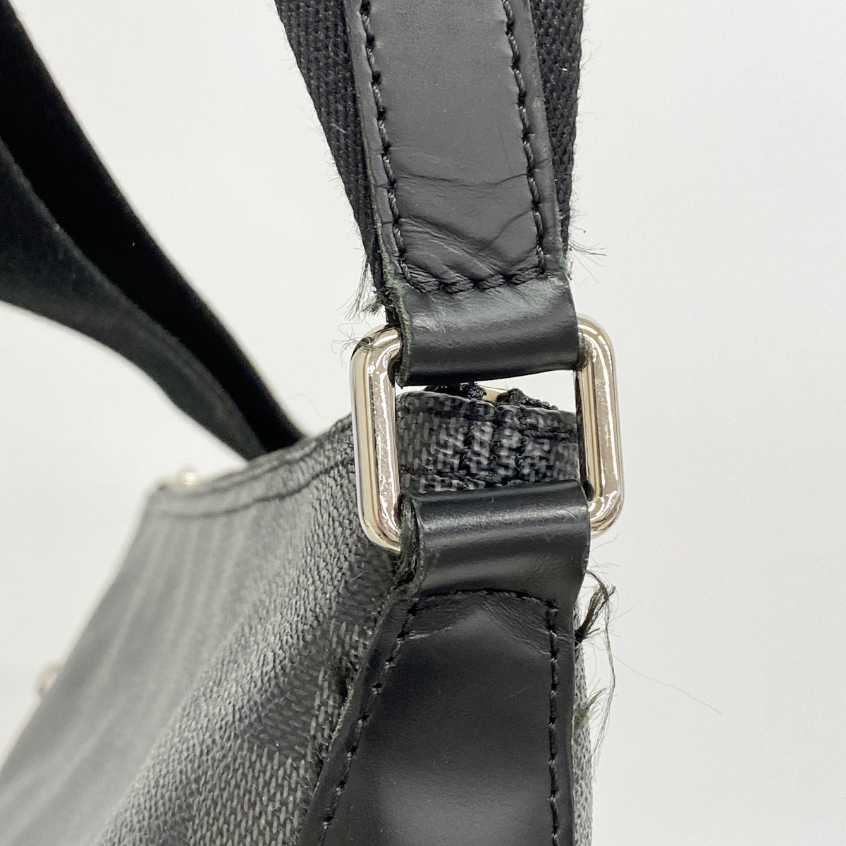 【6hb0903】ルイヴィトン ショルダーバッグ ダミエ・グラフィット ミックMM N41106 ブラック グレー【中古】メンズ