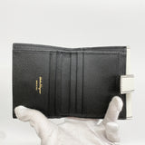 【6hb0921】サルヴァトーレフェラガモ 財布 ヴァラ レザー ホワイト ブラック ゴールド金具【中古】レディース