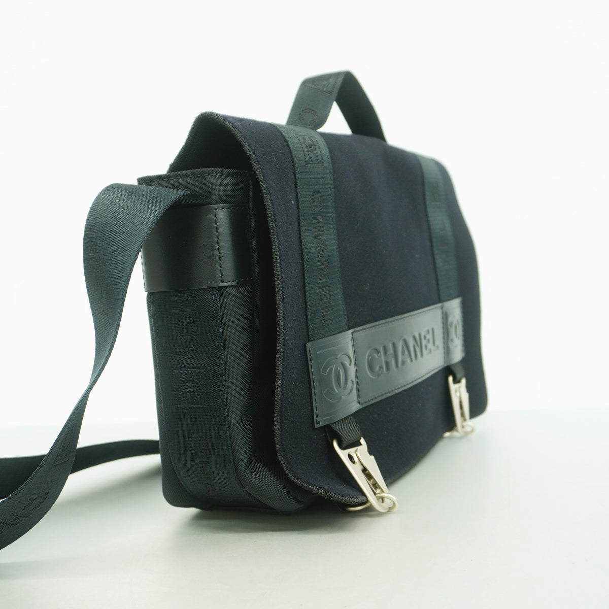 【6hb1155-k】シャネル ハンドバッグ スポーツ レザー フェルト ブラック シルバー金具 2wayバッグ【中古】レディース