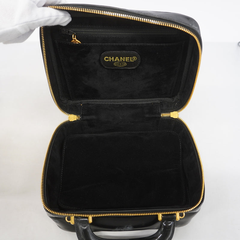 【6hb1186-k】シャネル バニティバッグ パテントレザー ブラック ゴールド金具 2wayバッグ【中古】レディース