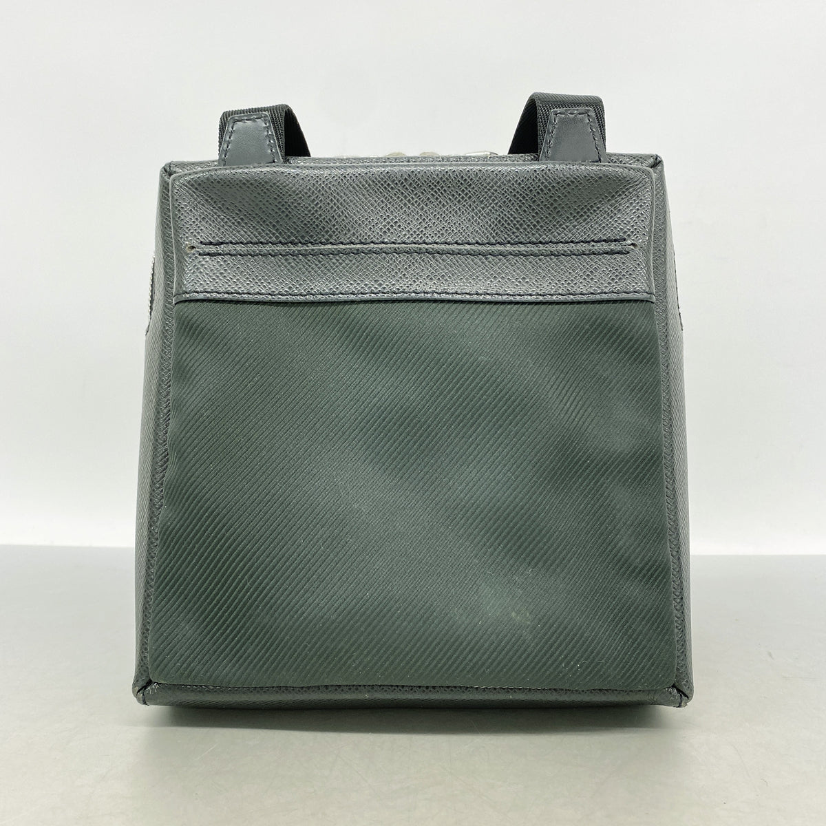 【6hb1195-k】ルイヴィトン ショルダーバッグ タイガ サヤン M30902 アルドワーズ【中古】メンズ