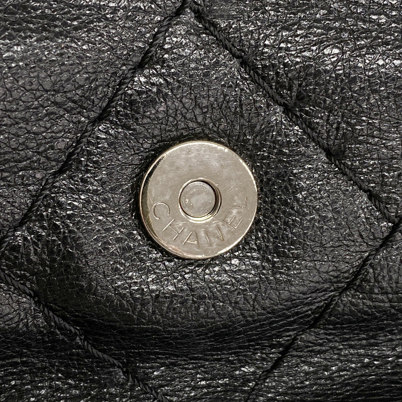 【6hb1210-k】シャネル ショルダーバッグ オンザロード レザー ブラック シルバー金具【中古】レディース