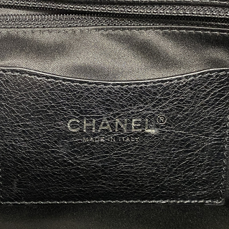 【6hb1210-k】シャネル ショルダーバッグ オンザロード レザー ブラック シルバー金具【中古】レディース